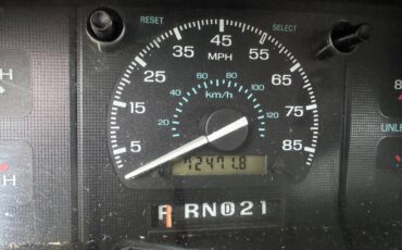 Ford-e150-econoline-club-van-1995-white-1