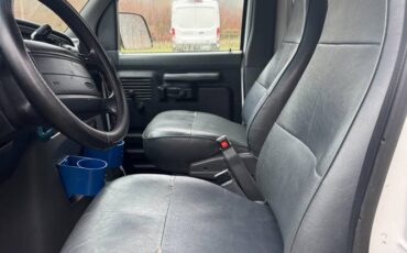 Ford-e150-econoline-club-van-1995-white-9