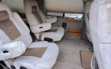 Ford-e150-winnebago-conversion-1994-green-5