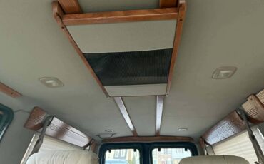 Ford-e150-winnebago-conversion-1994-green-9