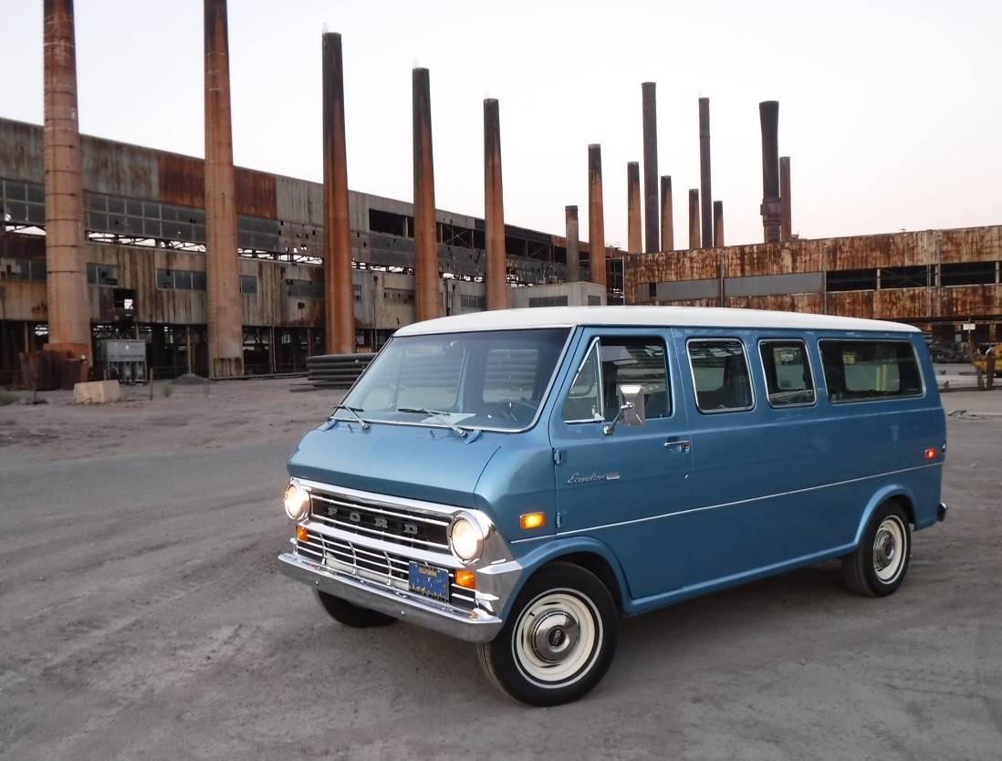 Ford-e200-1972-blue-11