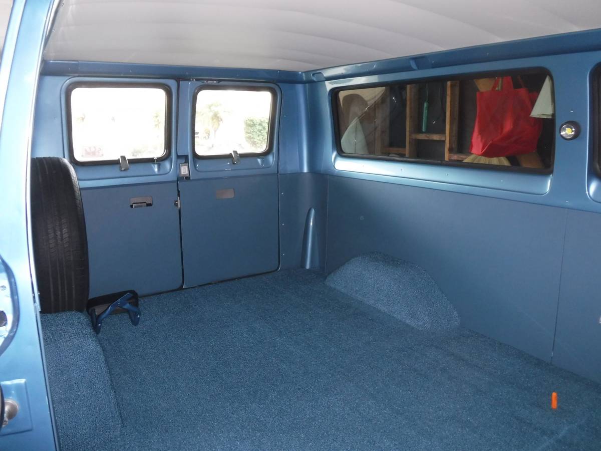 Ford-e200-1972-blue-12