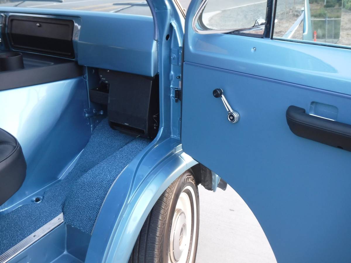 Ford-e200-1972-blue-2