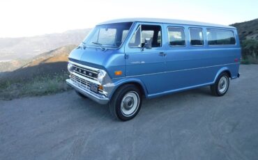 Ford-e200-1972-blue-3