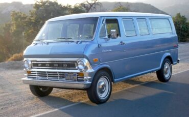 Ford-e200-1972-blue