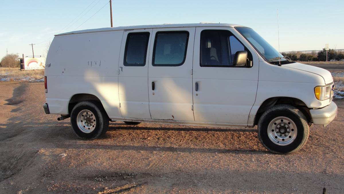 Ford-e250-econoline-cargo-van-1996-white-1