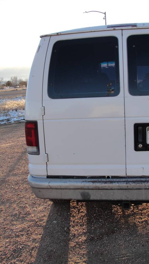Ford-e250-econoline-cargo-van-1996-white-10