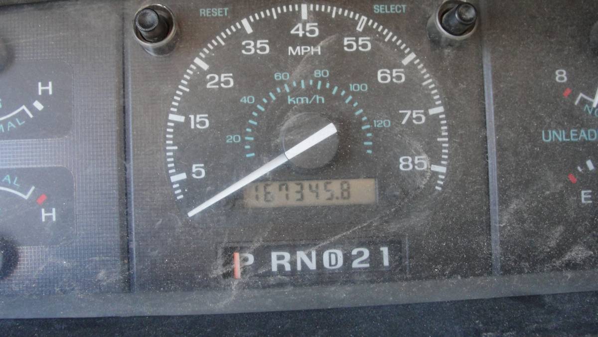 Ford-e250-econoline-cargo-van-1996-white-14