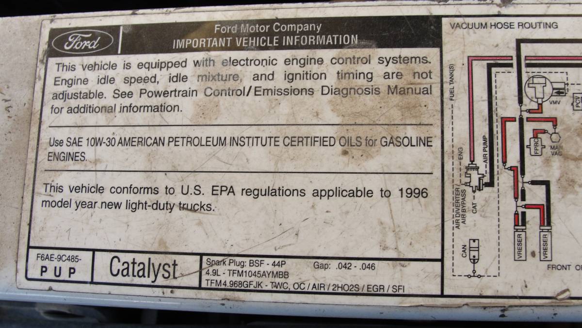 Ford-e250-econoline-cargo-van-1996-white-3