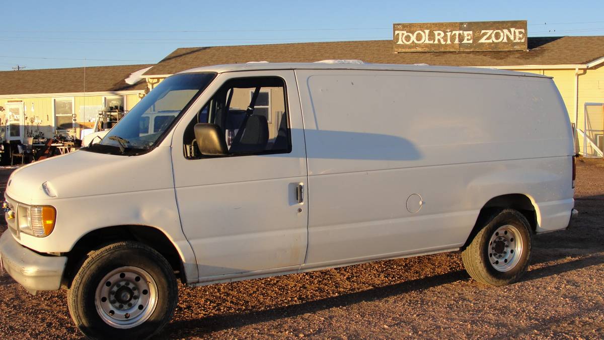 Ford-e250-econoline-cargo-van-1996-white-5