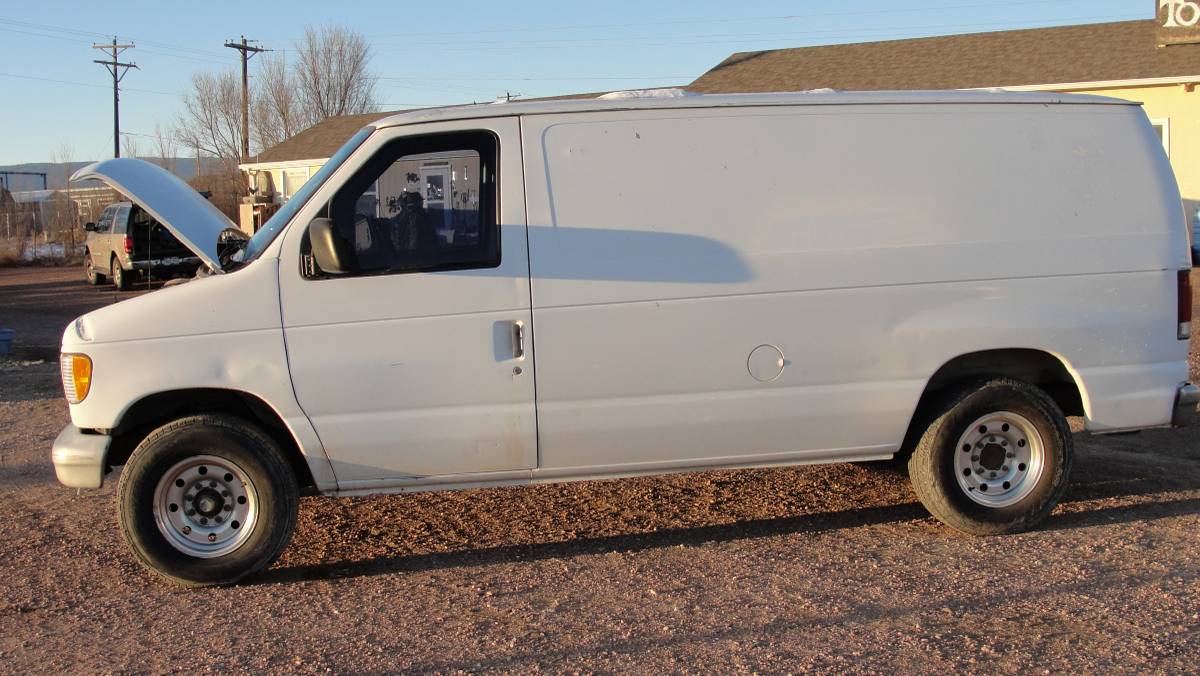 Ford-e250-econoline-cargo-van-1996-white-8