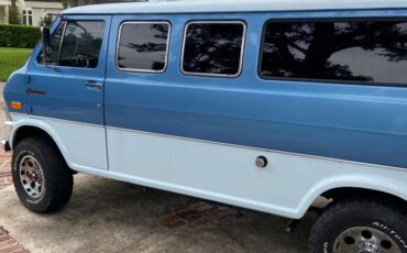 Ford-e300-1973-blue-3