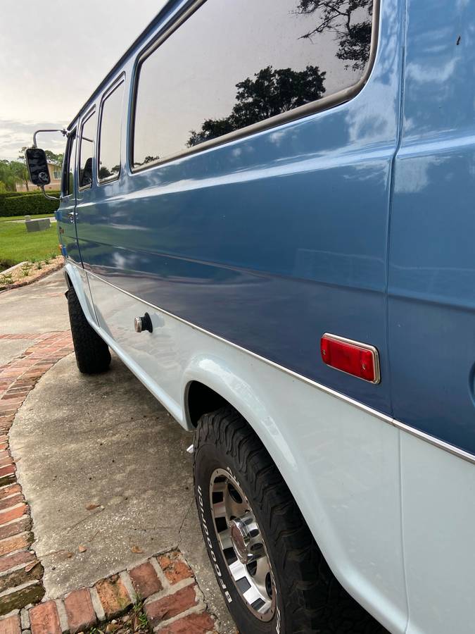 Ford-e300-1973-blue-6