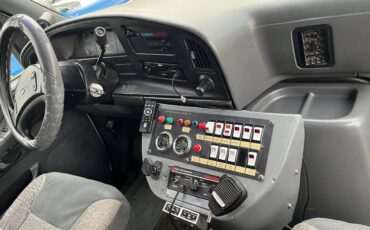 Ford-e350-4-x-4-ambulance-package-diesel-1992-white-1