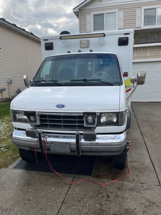 Ford-e350-4-x-4-ambulance-package-diesel-1992-white-12