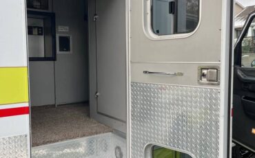 Ford-e350-4-x-4-ambulance-package-diesel-1992-white-18