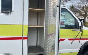 Ford-e350-4-x-4-ambulance-package-diesel-1992-white