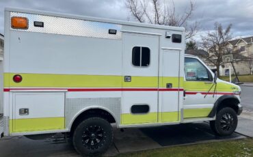 Ford-e350-4-x-4-ambulance-package-diesel-1992-white-6