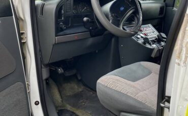 Ford-e350-4-x-4-ambulance-package-diesel-1992-white-7