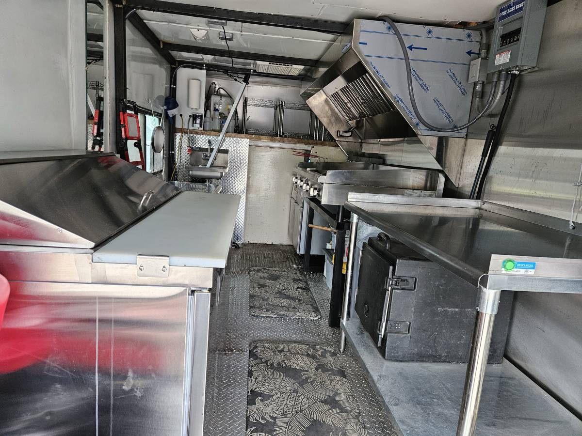 Ford-e350-box-truck-1990-black-14