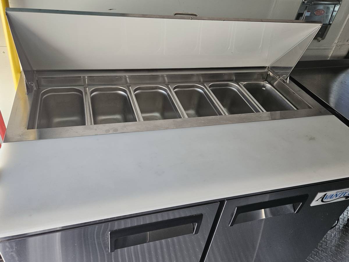 Ford-e350-box-truck-1990-black-19