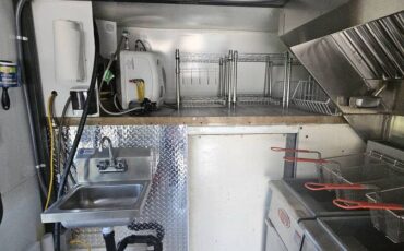 Ford-e350-box-truck-1990-black-21