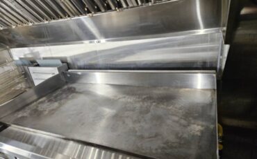 Ford-e350-box-truck-1990-black-23