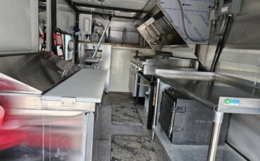 Ford-e350-box-truck-1990-black-4