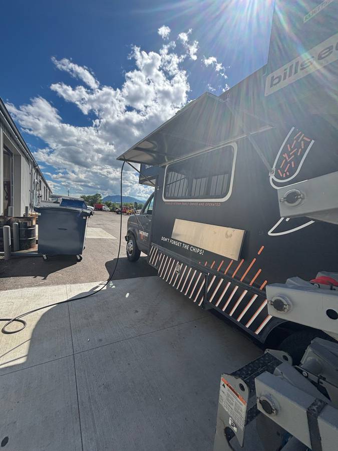 Ford-e350-box-truck-1990-black-4