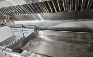 Ford-e350-box-truck-1990-black-8