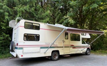 Ford-e350-class-c-1994-white-10