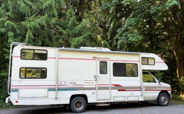 Ford-e350-class-c-1994-white