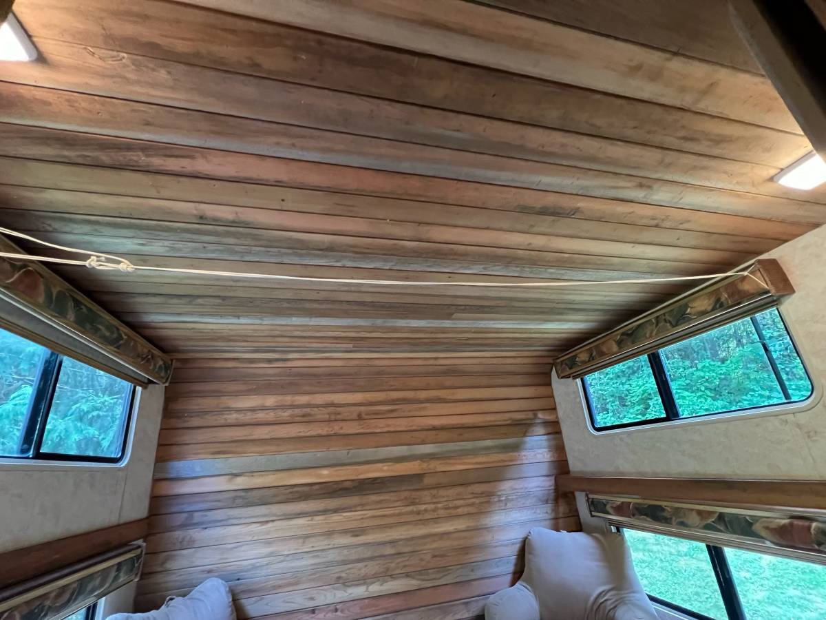 Ford-e350-class-c-1994-white-6