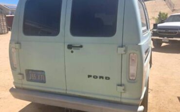 Ford-e350-club-wagon-1979-3