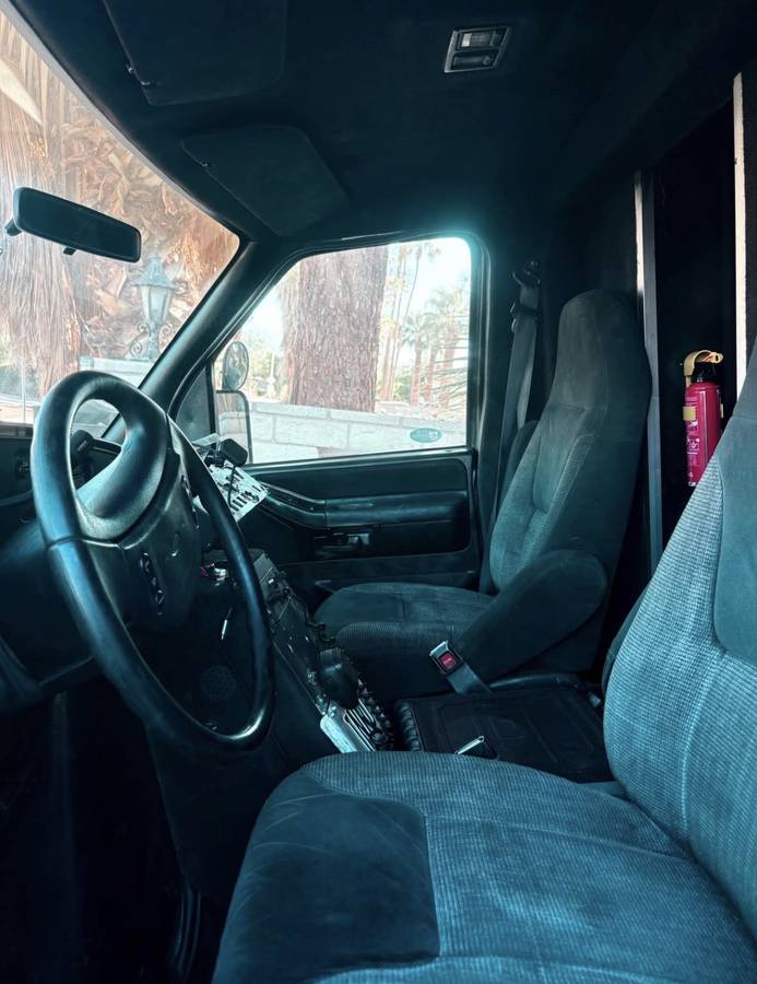 Ford-e350-diesel-1995-black-9