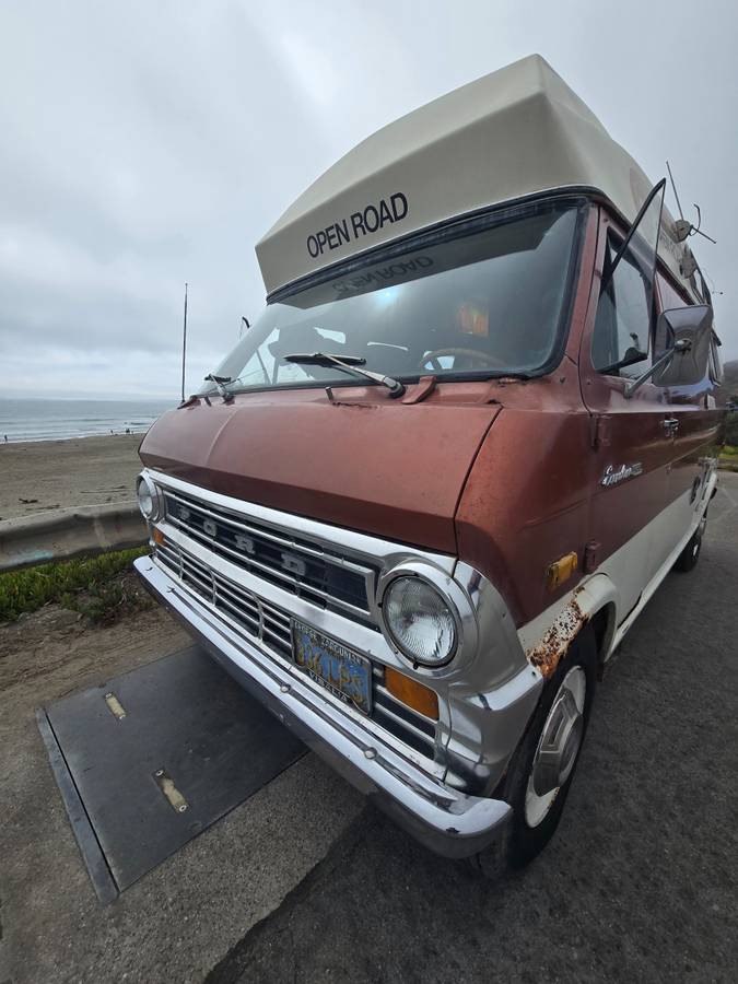 Ford-econoline-1973-custom-4