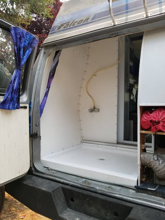 Ford-econoline-1988-4