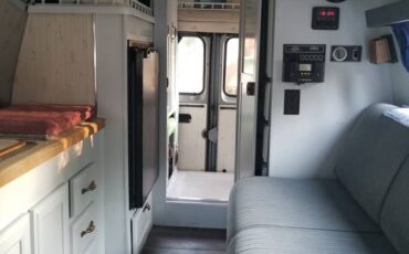 Ford-econoline-1988-7