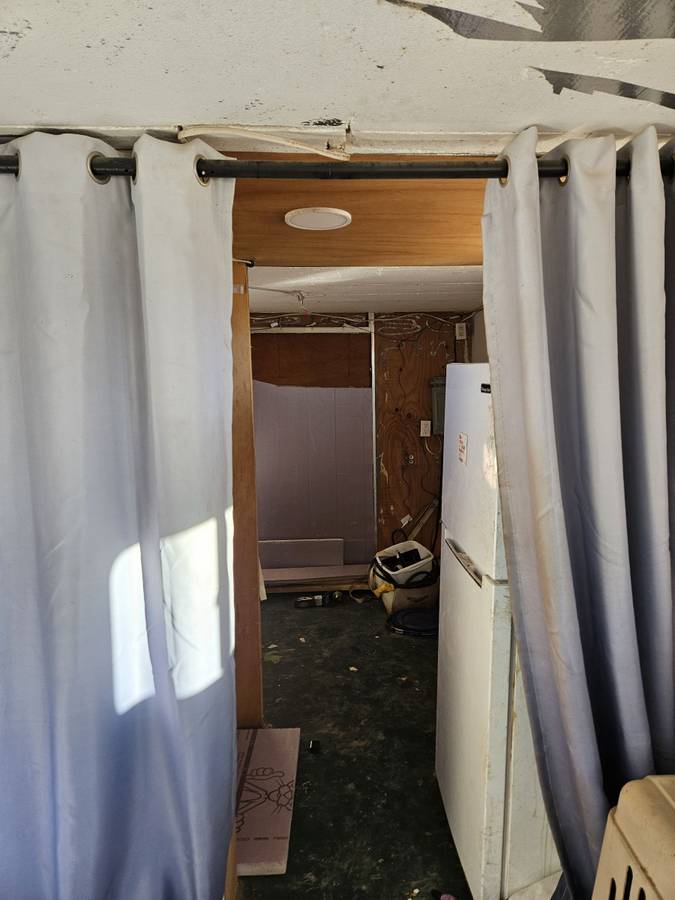 Ford-econoline-e-350-diesel-1994-white-3