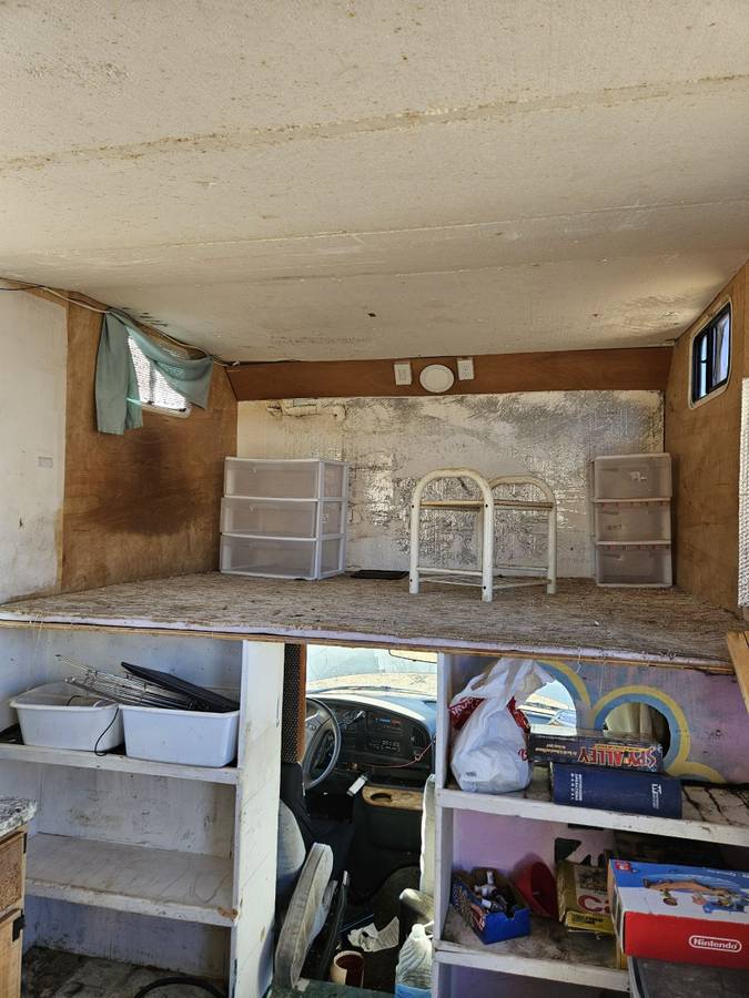 Ford-econoline-e-350-diesel-1994-white