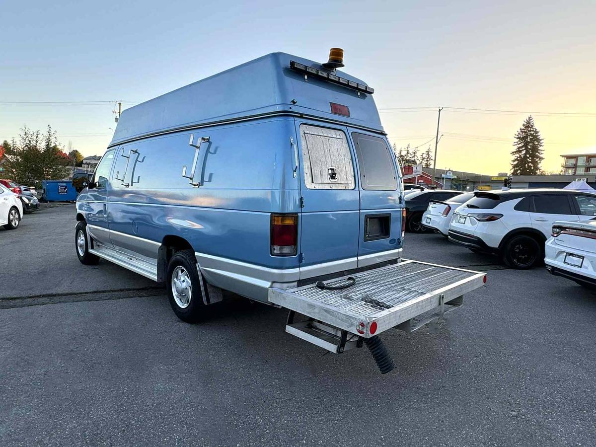 Ford-econoline-e250-high-roof-1993-blue-18