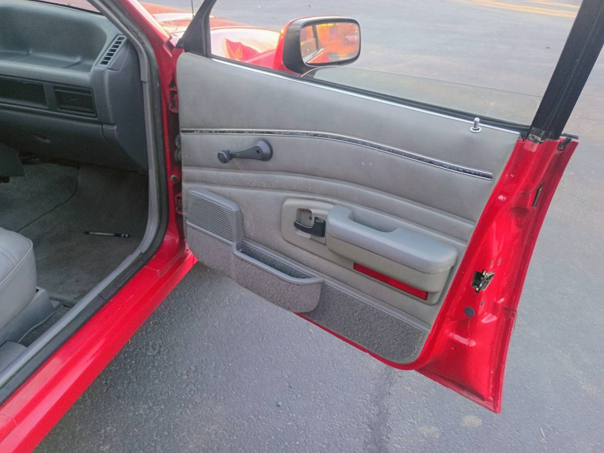 Ford-escort-lx-1990-red-1