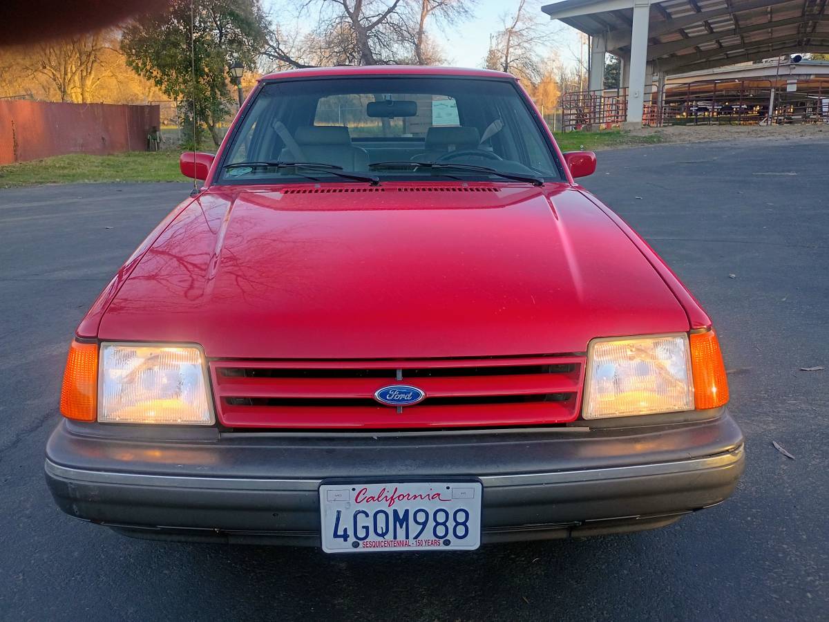 Ford-escort-lx-1990-red-5