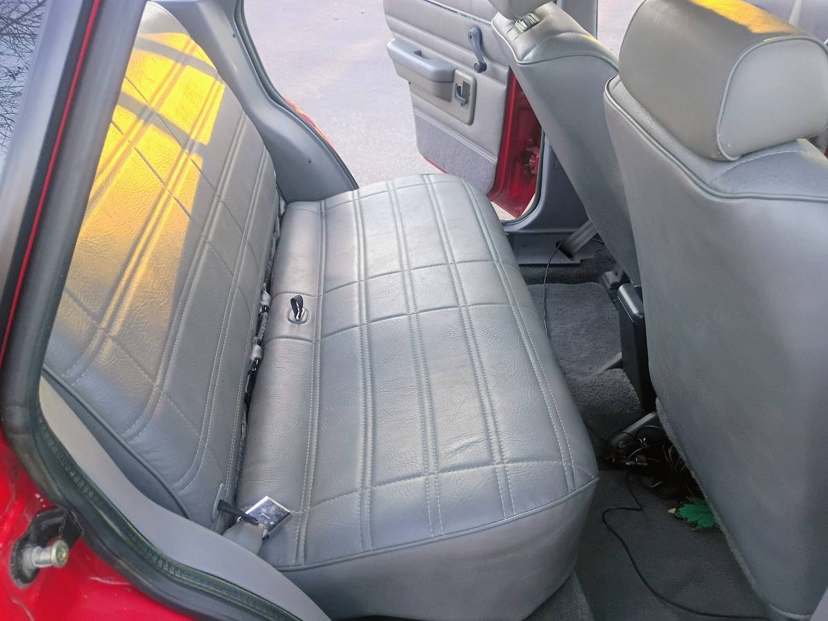 Ford-escort-lx-1990-red-8