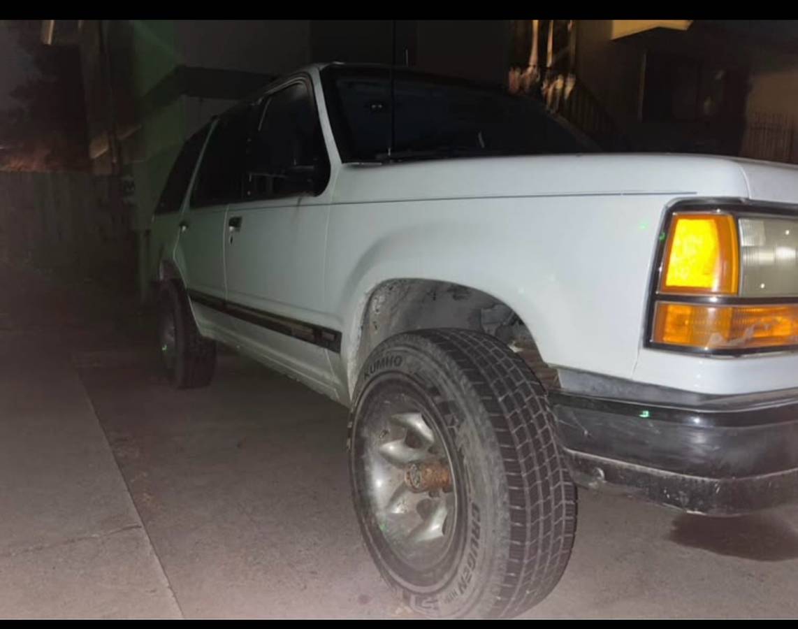 Ford-explorer-1992-3