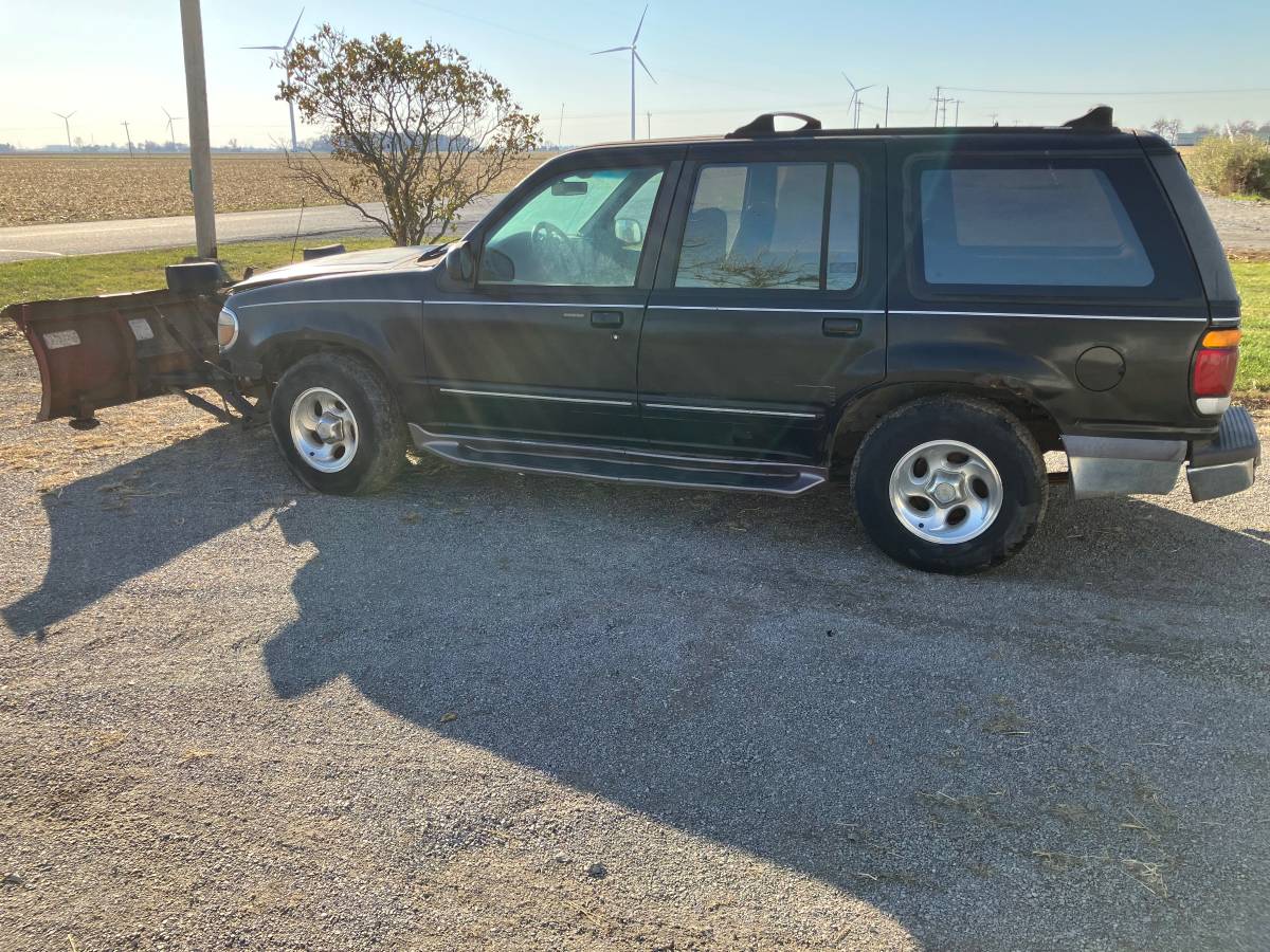 Ford-explorer-1995-black-3