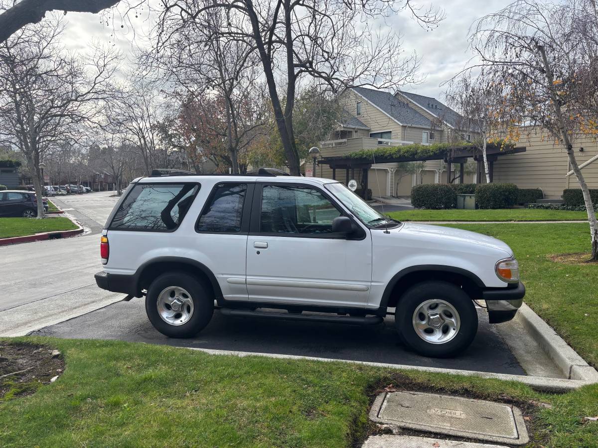 Ford-explorer-1996-4