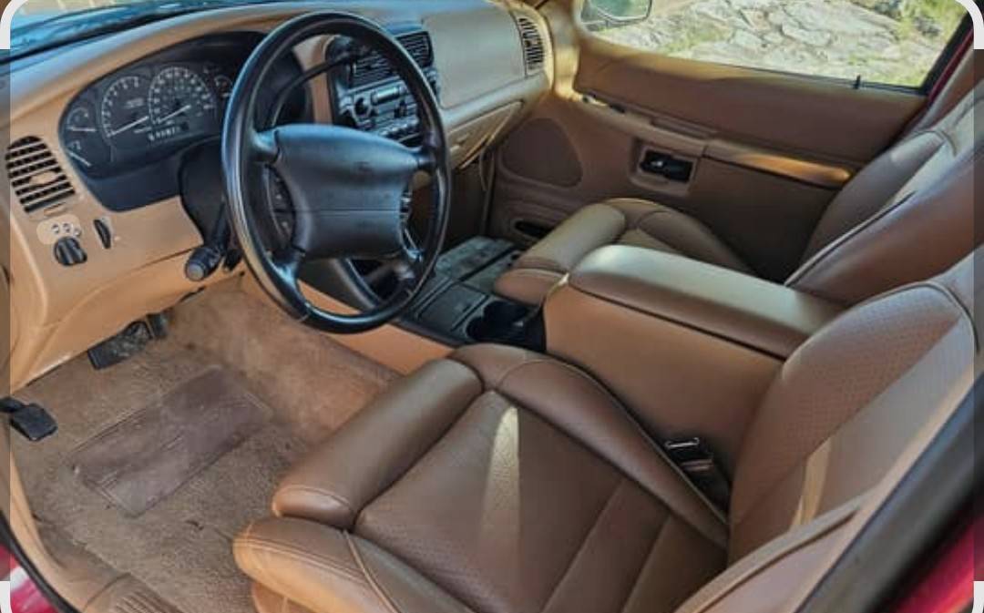 Ford-explorer-1996-red-1