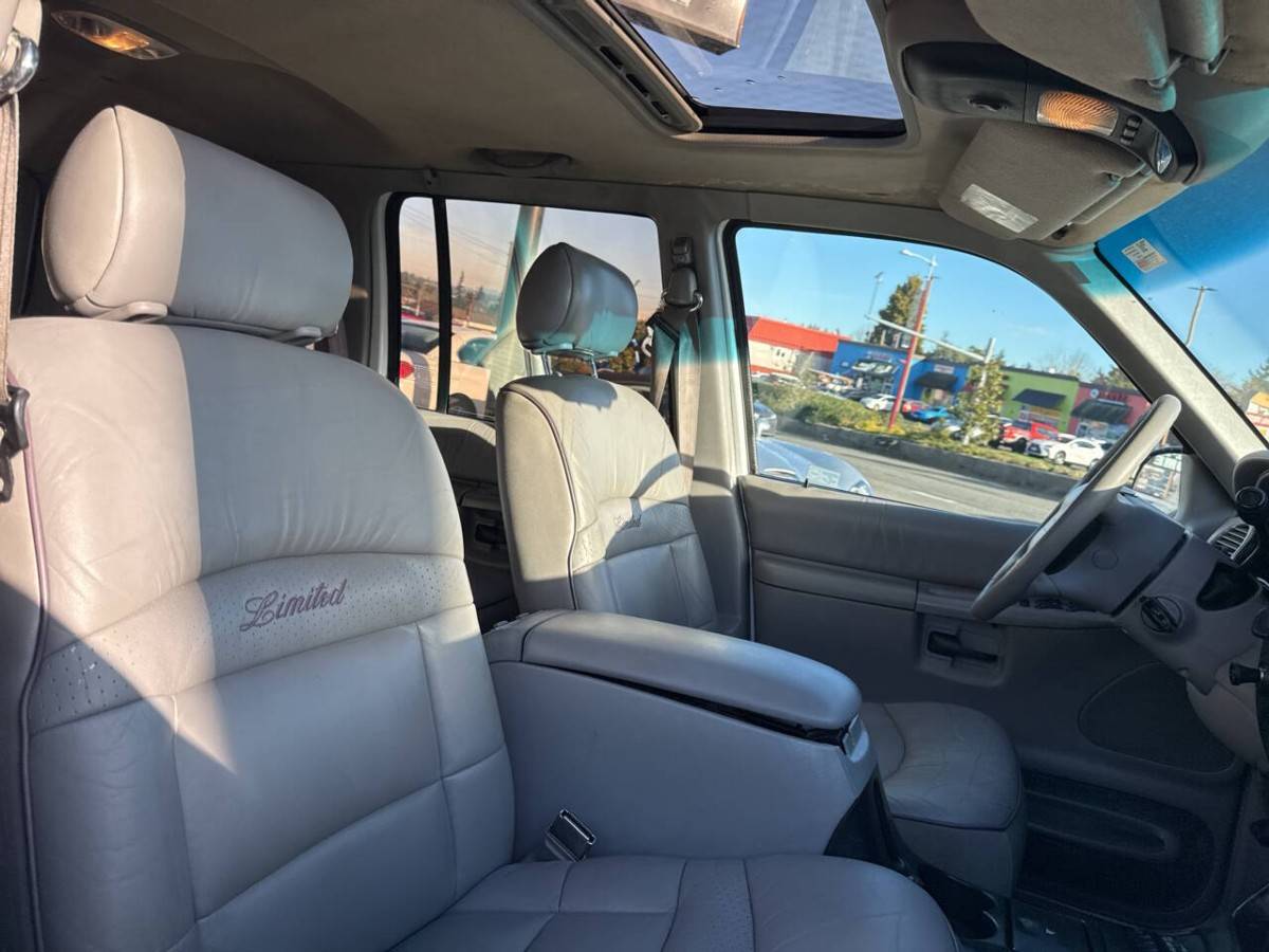 Ford-explorer-limited-4dr-suv-1995-white-1