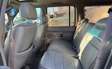 Ford-explorer-limited-4dr-suv-1995-white-10